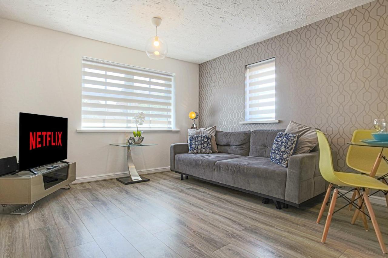 Delightful 2 Bed Apartment For Bicester Outlet Shopping By Platinum Key Properties Экстерьер фото