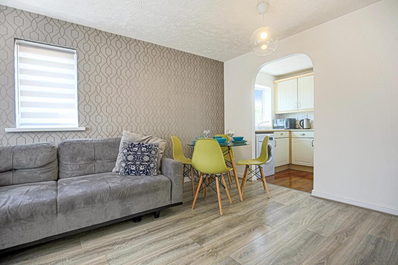 Delightful 2 Bed Apartment For Bicester Outlet Shopping By Platinum Key Properties Экстерьер фото